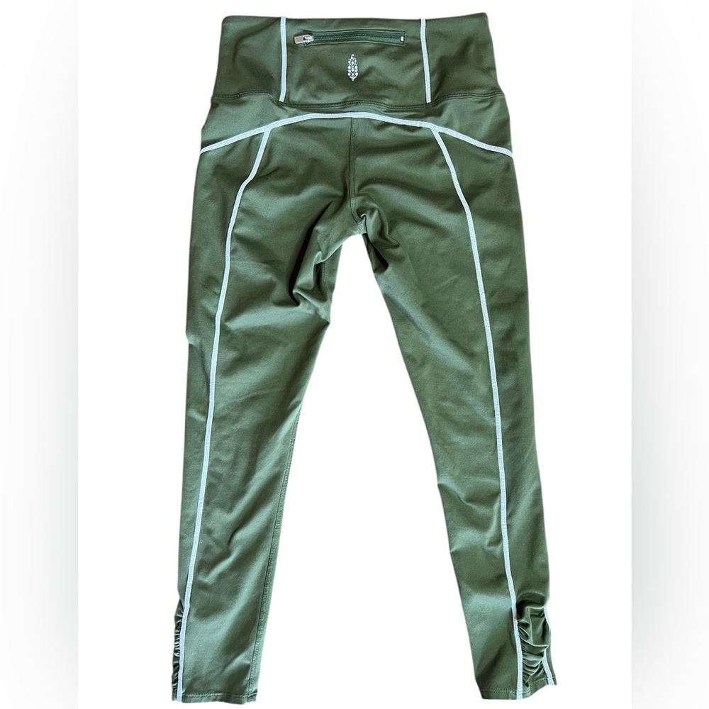 FP Movement Olive Green Capri Leggings Small Zip Back Pocket Ruched Athletic